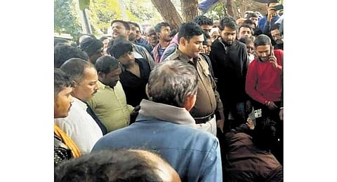 Murder accused gunned down inside Bihar court