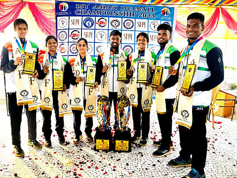 Indian Dueball team participants with their awards