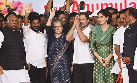 Newly sworn-in Telangana CM Revanth Reddy with Mallikarjun Kharge, Sonia Gandhi, Priyanka Gandhi, Rahul Gandhi and others during his oath-taking ceremony in Hyderabad. (Vinay Madapu)