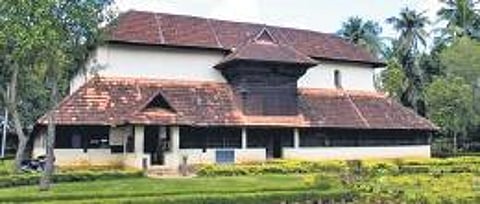 Built in the 17th century, the palace was home to Umayamma Rani, the queen regent of Venad, when military raids at the capital rendered it unsafe.
