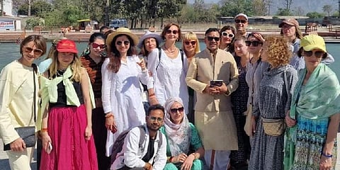 Foreign devotees including Albina Domnikova, Yelena Shaburova, Daria Sevelova, Marina Imoniva, Irina Strow, Nicole Medvidev, Natalia Rusina participated in the yagna along with Dr. Mishrapuri.