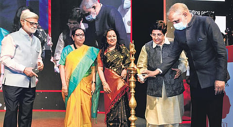 Chief guest Kiran Bedi lights the lamp in the presence of Chairman and Managing Director of The New Indian Express group Manoj Kumar Sonthalia, CEO Lakshmi Menon (centre), Editorial Director Prabhu C