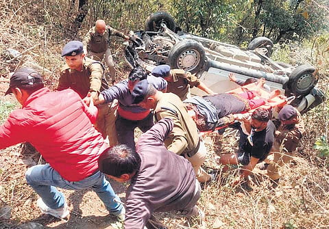 ITBP personnel and local people during the rescue op | Express