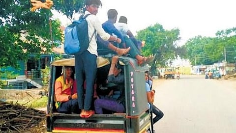 File photo of students travelling to schools and colleges in rickshaws near Ron Town