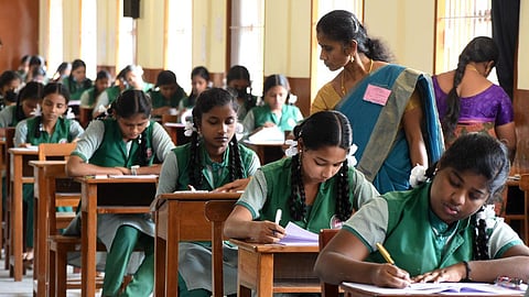‘No Hindi exams’ campaign hits Bengaluru streets
