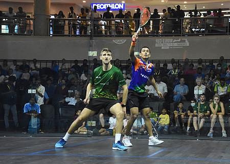 India's Saurav Ghosal (R) in action against South Africa’s Dewald van Niekerk during the WSF World Cup 2023, held at Express Avenue in Chennai on Wednesday. (Photo | Ashwin Prasath, EPS)