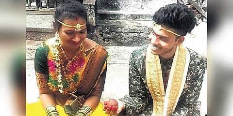 Srinivas (R) marries a transgender at Sri Raja Rajeshwara Swamy temple in Vemulawada of Rajanna-Sircilla district in Telangana on Saturday | PTI