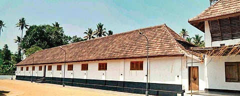Paliam Oottupura