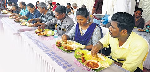 Themed ‘Hope Away From Home: A World Where Refugees Are Always Included’, the event raised Rs 4.5 L — aimed to understand these communities’ experiences, foster solidarity, & celebrate self-reliance.
