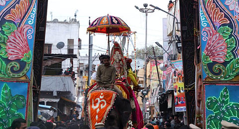 Lite byte: Eye on elections, politicians jump on Bonalu bandwagon