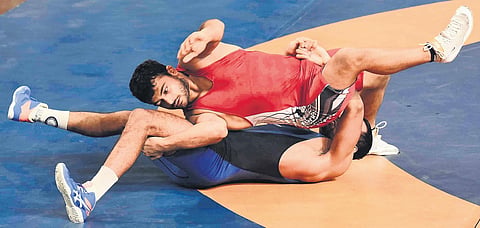 Deepak Punia (in Red) of SSCB and Deepak of SSCB compete in the 86kg at the trials for Asian Games in New Delhi on Sunday | Parveen Negi
