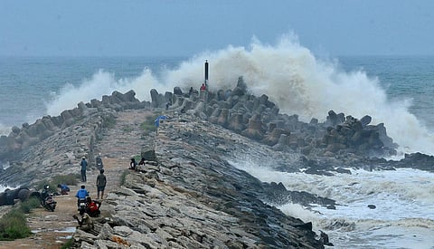 The fishermen on board ‘Carmala Matha’ boat, which is owned by an Anchuthengu native, met with the tragedy when the vessel was returning to the harbour after the day’s catch.