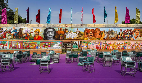 A painting honouring freedom fighters put up on the boundary wall of Red Fort during full dress rehearsal for the celebrations of 77th Independence Day, in New Delhi (Photo | PTI)