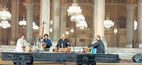 Enchanting evening at Chowmahalla