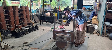S Rahmatullah (57) manufactures a modern wood stove near Veppanthattai in Perambalur district | Express