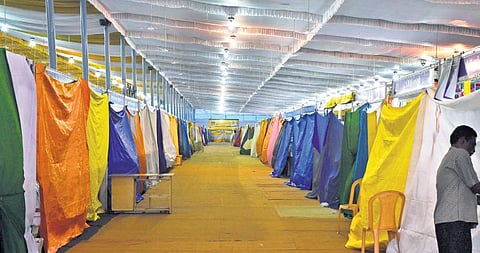 The current edition of the fair features 900 stalls. (Photo | D Sampath Kumar, EPS)