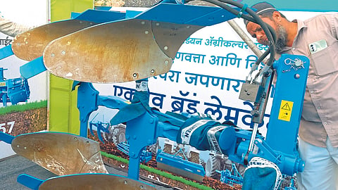 Hydraulic Plow