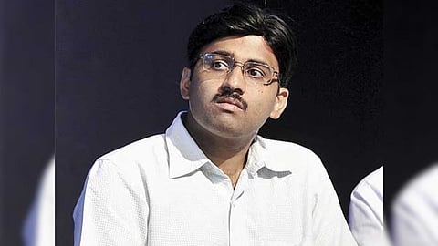 Dr. Hamid Dabholkar