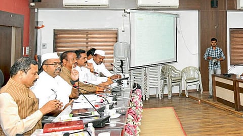 Review meeting of the plans of the Corporation