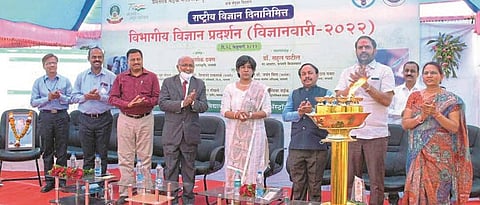 Scientists due to the science package Approach: Dr. Dhawan