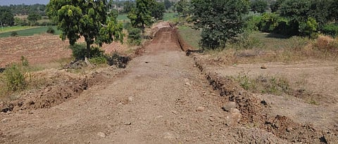 Farm road