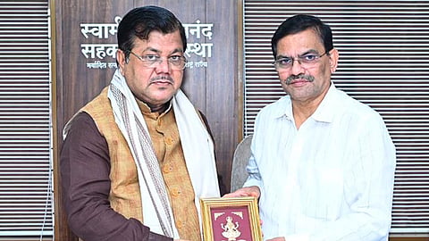 स्वामी स्वरुपानंद पतसंस्था