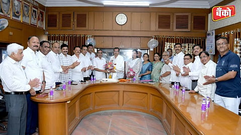 सटाणा मर्चंट बँक निवडणूक बातम्या - Satana Merchant Bank election