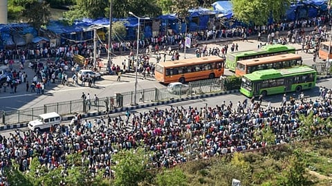 Migrant workers in Delhi during Corona lockdown