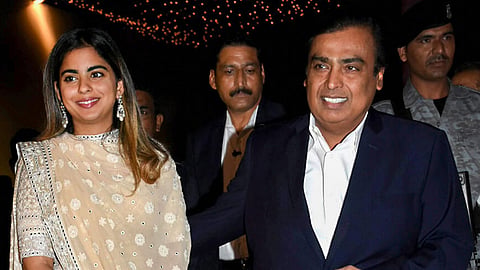 Isha Ambani and Mukesh Ambani (Image for representational purposes)