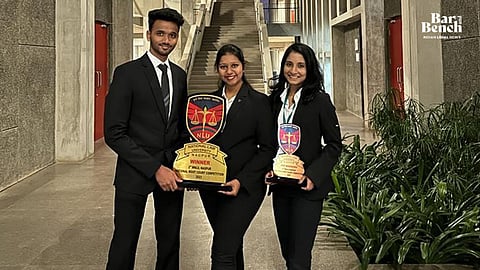 VIT team - MNLU Nagpur moot court winners