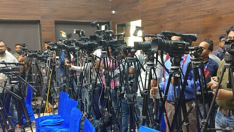 Karnataka HC drops criminal contempt charges against Deccan Herald and local TV channels, imposes total costs of Rs 73 lakh