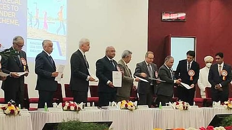 Judges and AG, AAB president releases a report of KSLSA