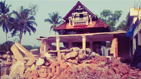 ಮಳಲಿ ಮಸೀದಿ ಪ್ರಕರಣ: ಅಸಲಿ ದಾವೆಯ ಸಿಂಧುತ್ವ ಸಂಬಂಧ ಆದೇಶ ಮಾಡದಂತೆ ವಿಚಾರಣಾಧೀನ ನ್ಯಾಯಾಲಯಕ್ಕೆ ಹೈಕೋರ್ಟ್ ನಿರ್ದೇಶನ