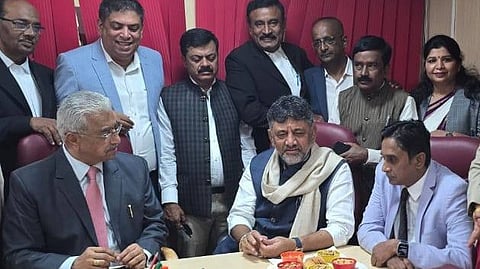 ಸಿಬಿಡಿ ವ್ಯಾಪ್ತಿಯಲ್ಲಿ ಹೈಕೋರ್ಟ್ ಸ್ಥಳಾಂತರಕ್ಕೆ ಭೂಮಿ ಹುಡುಕಾಟ ಮಾಡಲಾಗುತ್ತಿದೆ: ಡಿಸಿಎಂ ಡಿ ಕೆ ಶಿವಕುಮಾರ್