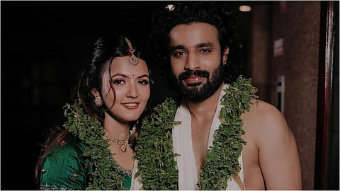Aparna Das and Deepak Parambol tie the knot