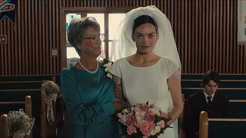 Ella McCay Movie Review: Incomplete nostalgia