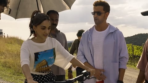 War 2 ‘Aavan Jaavan’ song making: Hrithik Roshan gives pep talk to Kiara Advani before shot in Tuscany