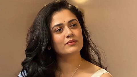 Girija Oak warns netizens of fake account