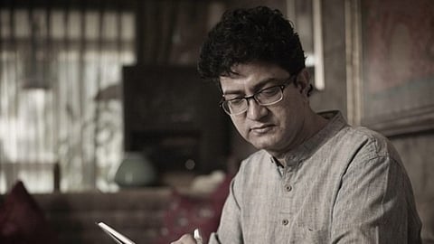 Prasoon Joshi becomes Prasar Bharati chairman, Khushbu Sundar congratulates lyricist