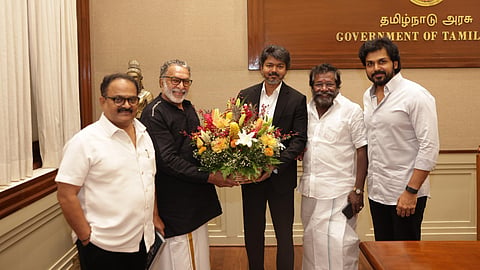 Nadigar Sangam's members meet and honour Chief Minister Vijay