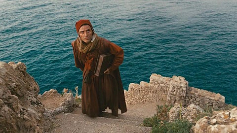 In the Hand of Dante movie review: Strives but never quite reaches its peak