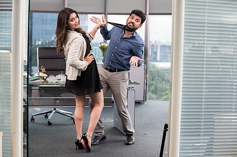 Sandakkari Movie Review: Fights logic and your senses