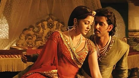 Ashutosh Gowariker shares unreleased pictures from Jodhaa Akbar