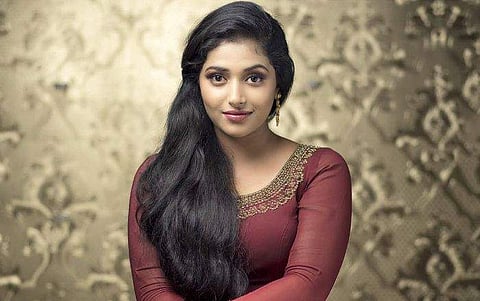 Anu Sithara joins the sets of Oru Kupprasidha Payyan