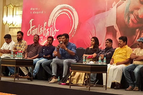 Social media reviewers should publish their reviews only three days after the film's release: Vishal