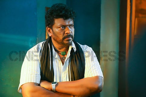 Parthiban requests distributors to extend theatre run of Oththa Seruppu Size 7