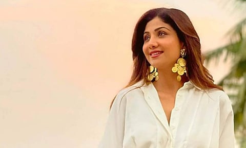 Shilpa Shetty suffers leg injury; To be out of work for 6 weeks