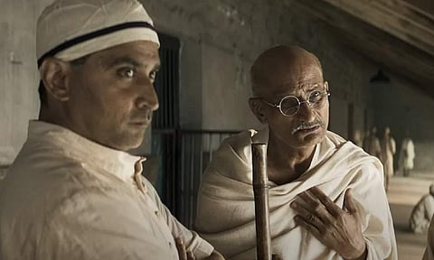 Gandhi Godse- Ek Yudh Movie Review: Revisionist history for kids