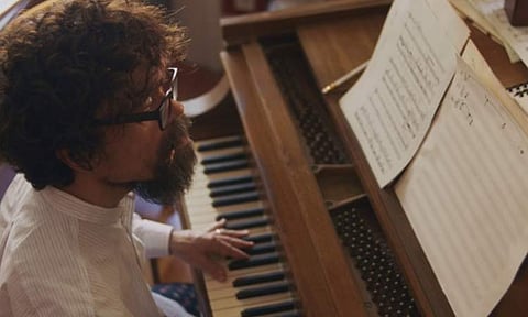 Peter Dinklage and Anne Hathaway's She Came to Me trailer is here