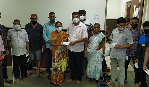 डिचोली मतदारसंघातील एकूण 20 जणांना मिळून 5 लाख रुपयांच्या मदतीचे वितरण करण्यात आली आहे.